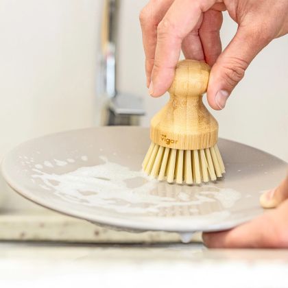 VIGAR ZEROLINE BAMBOO PALM BRUSH & SOAP DISPENSING SET